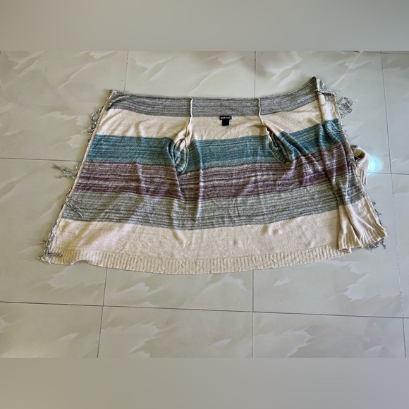 Wet Seal Long Sleeve Open Cardigan Sweater Women’s Fringe on Front Made U.S.A - Picture 6 of 16